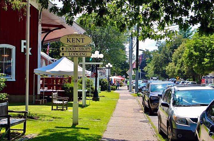 Shopping - Cornwall Inn